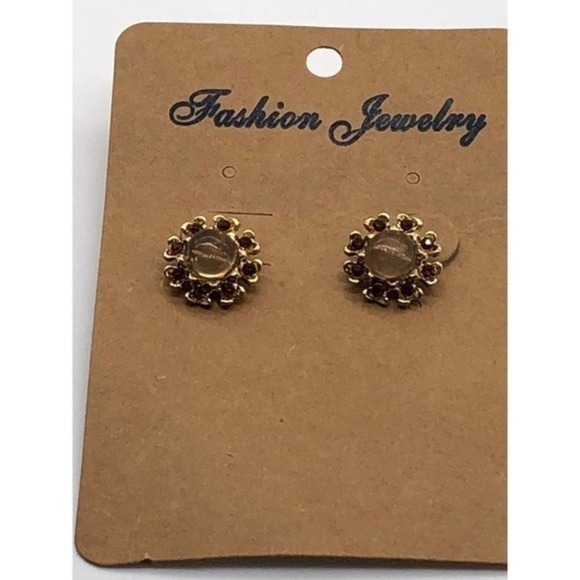 Fashion Jewelry Stud Earrings - Picture 1 of 5